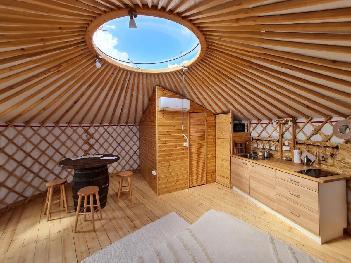Hotel Jurtafarm Ráckeve - a nomád luxus Esterno foto
